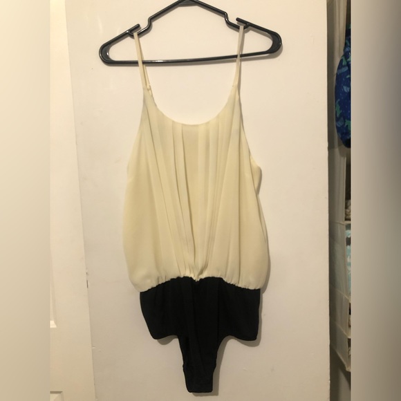 3 for $25 sz38 cream/black bodysuit - Picture 1 of 5